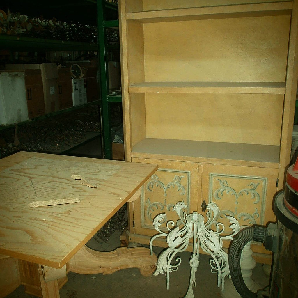 MOBILI & DECORAZIONI