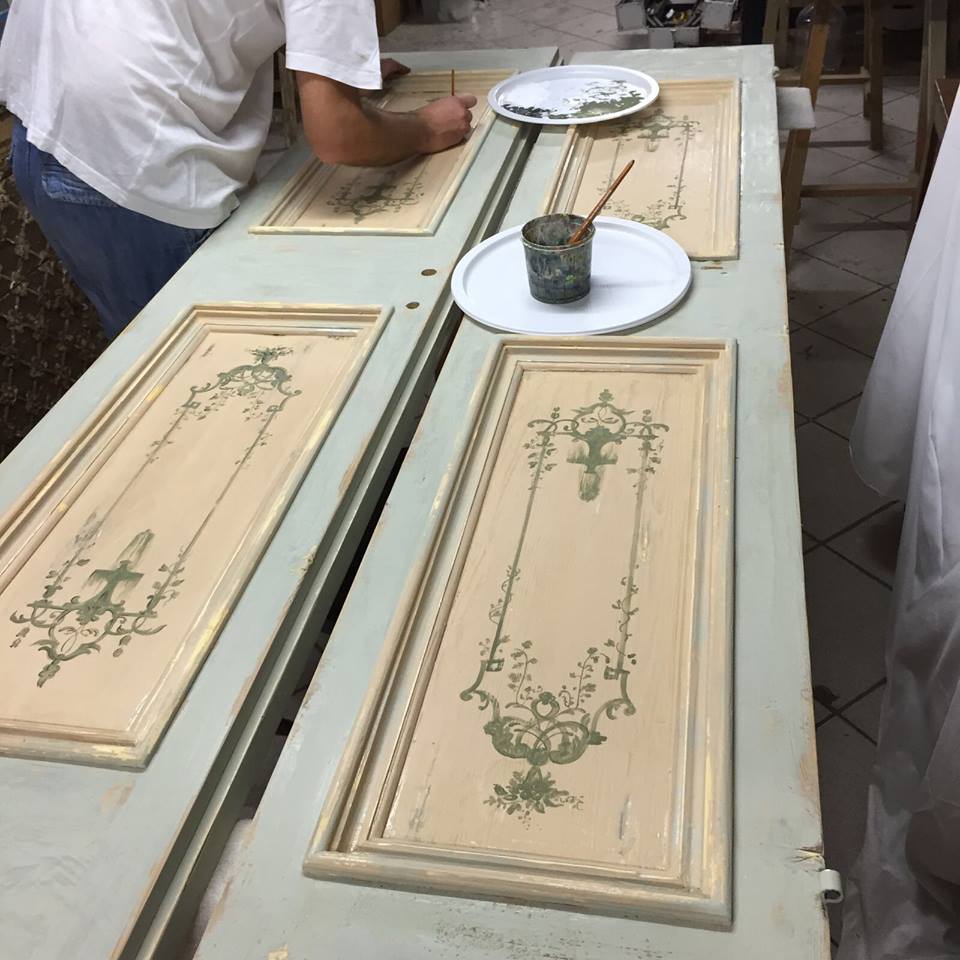 Alta specializzazione nelle Finiture in stile Antico Alta specializzazione nelle Finiture in stile Antico