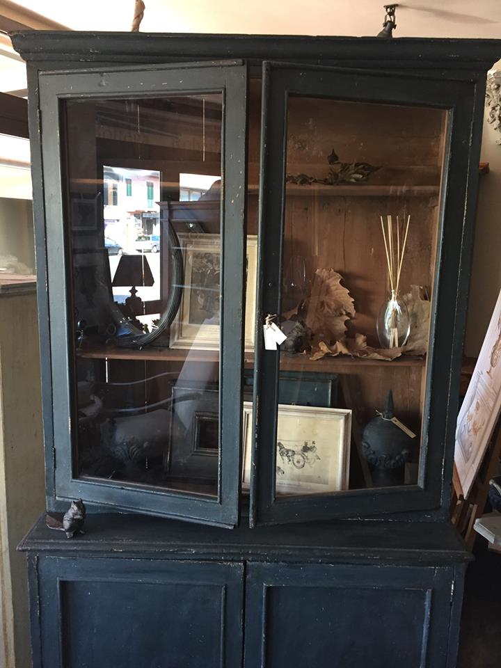 VENDITA  di MOBILI e complementi d'arredo